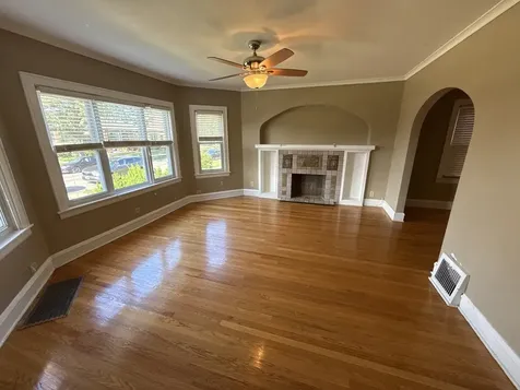 5327 West Wolfram Street Chicago IL 60641