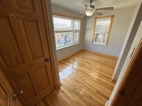 5327 West Wolfram Street Chicago IL 60641