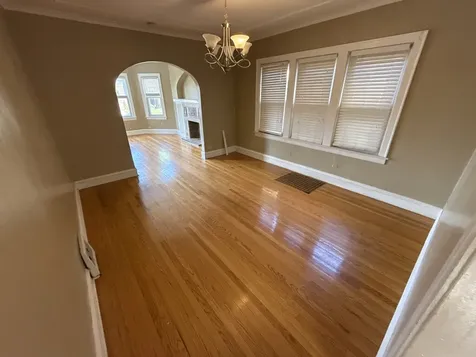 5327 West Wolfram Street Chicago IL 60641
