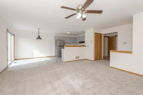 26 Vermont Avenue Bloomington IL 61701