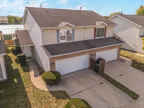 26 Vermont Avenue Bloomington IL 61701