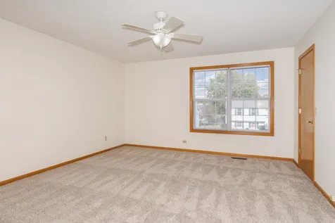 26 Vermont Avenue Bloomington IL 61701