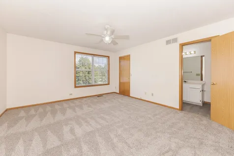 26 Vermont Avenue Bloomington IL 61701