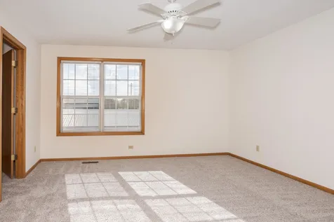 26 Vermont Avenue Bloomington IL 61701