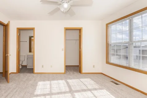 26 Vermont Avenue Bloomington IL 61701