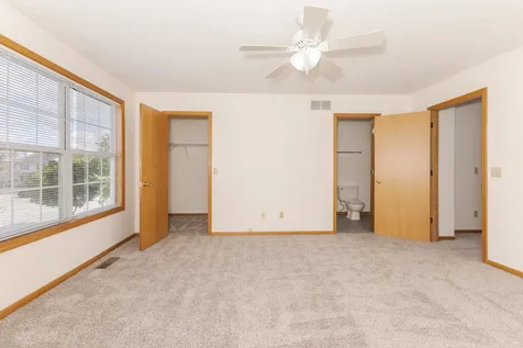 26 Vermont Avenue Bloomington IL 61701