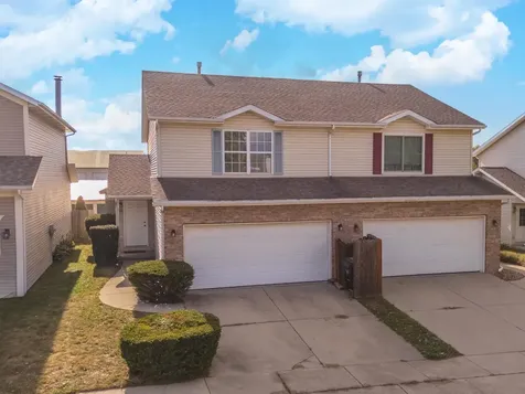 26 Vermont Avenue Bloomington IL 61701