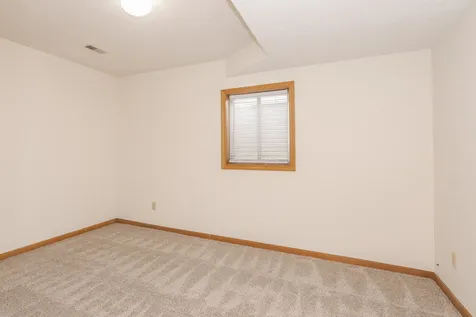 26 Vermont Avenue Bloomington IL 61701