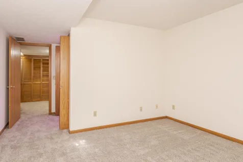 26 Vermont Avenue Bloomington IL 61701
