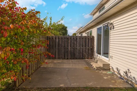 26 Vermont Avenue Bloomington IL 61701