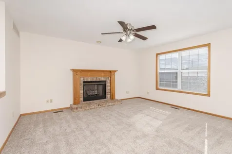 26 Vermont Avenue Bloomington IL 61701