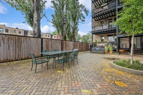2352 North Cleveland Avenue Chicago IL 60614