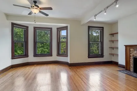 2352 North Cleveland Avenue Chicago IL 60614