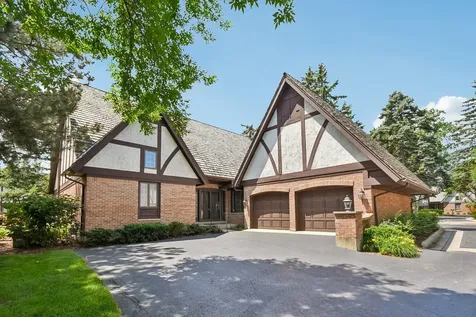985 Coventry Lane Highland Park IL 60035