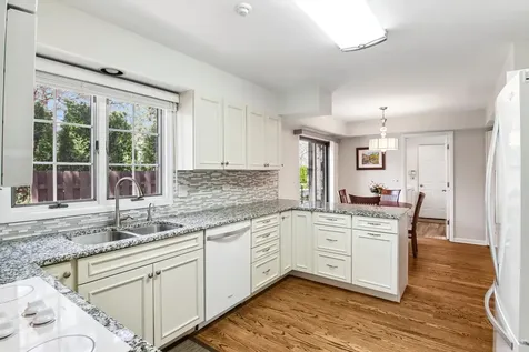 985 Coventry Lane Highland Park IL 60035