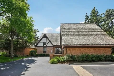 985 Coventry Lane Highland Park IL 60035