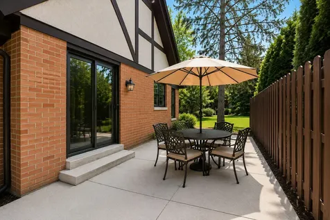 985 Coventry Lane Highland Park IL 60035