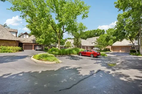 985 Coventry Lane Highland Park IL 60035