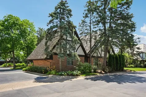 985 Coventry Lane Highland Park IL 60035