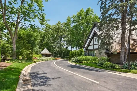 985 Coventry Lane Highland Park IL 60035