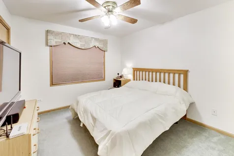 231 Clover Chase Circle Woodstock IL 60098