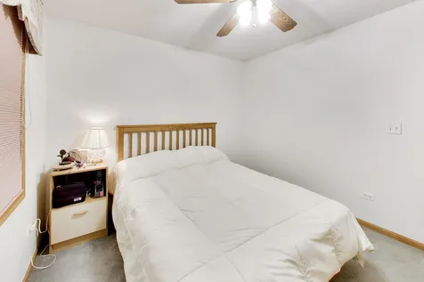 231 Clover Chase Circle Woodstock IL 60098