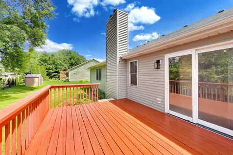 231 Clover Chase Circle Woodstock IL 60098