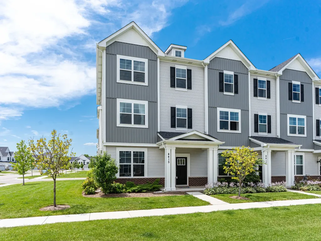 4415 Chelsea Manor Circle Aurora IL 60504