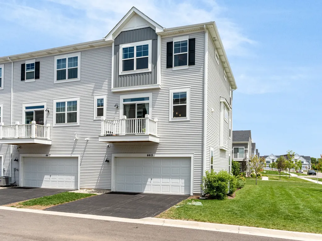 4415 Chelsea Manor Circle Aurora IL 60504