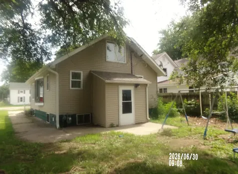 215 1ST Avenue Lyndon IL 61261