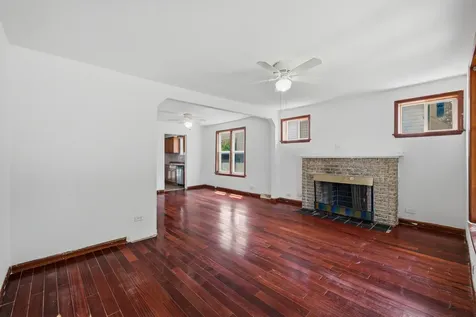 1375 Whitcomb Avenue Des Plaines IL 60018
