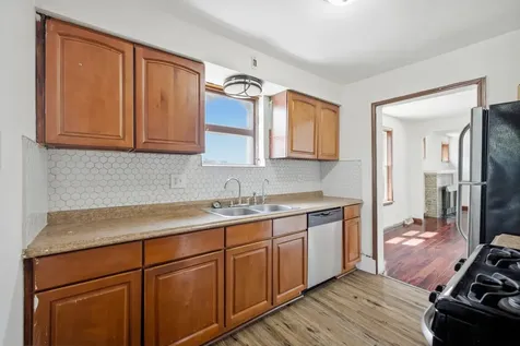 1375 Whitcomb Avenue Des Plaines IL 60018