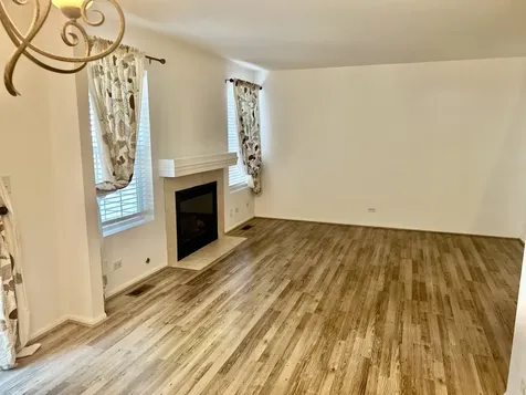 2375 Stoughton Circle Aurora IL 60502