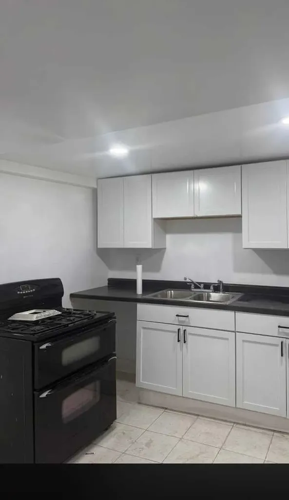 3931 West Grenshaw Street Chicago IL 60624