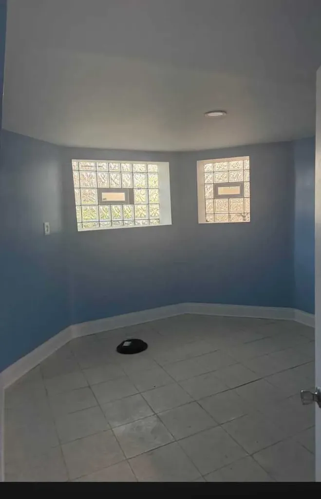 3931 West Grenshaw Street Chicago IL 60624