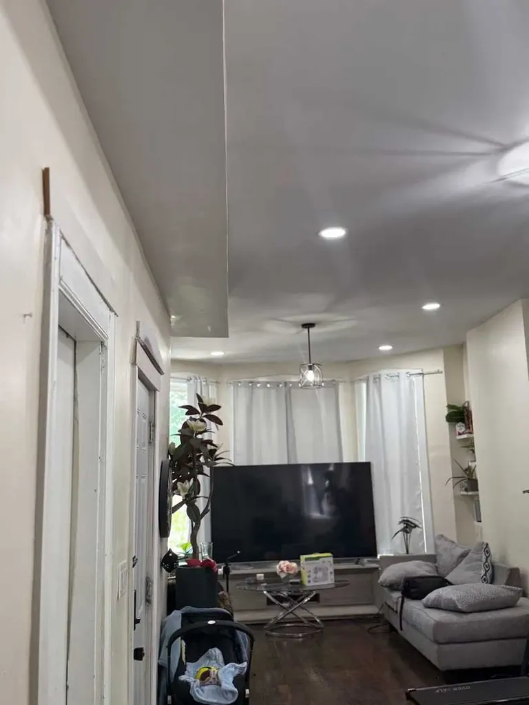 3931 West Grenshaw Street Chicago IL 60624
