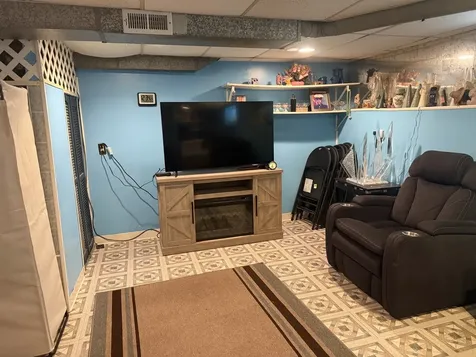 12448 Elizabeth Street S Calumet Park IL 60827