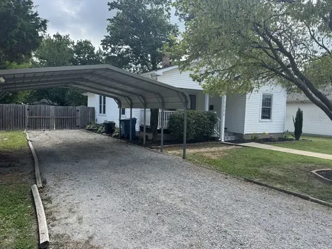 1206 South Commercial Street Benton IL 62812