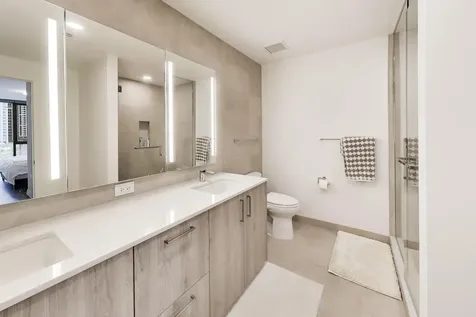211 North Harbor Drive Chicago IL 60601