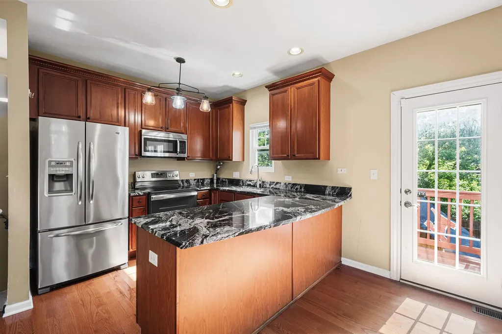 3845 North Milwaukee Avenue Chicago IL 60641