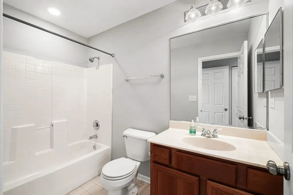 3845 North Milwaukee Avenue Chicago IL 60641