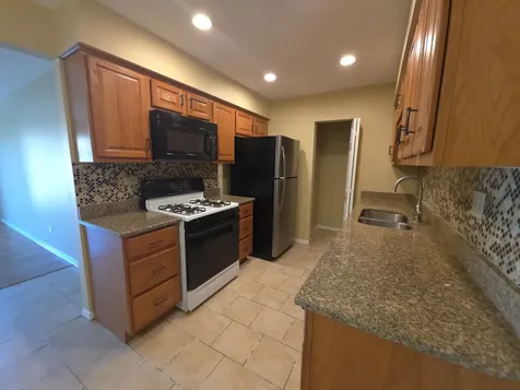 1665 Coach Drive Naperville IL 60565