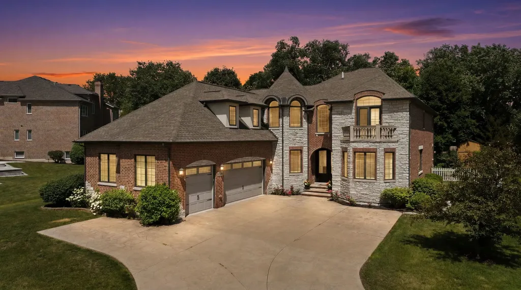 1736 Brian Grant Court Downers Grove IL 60516
