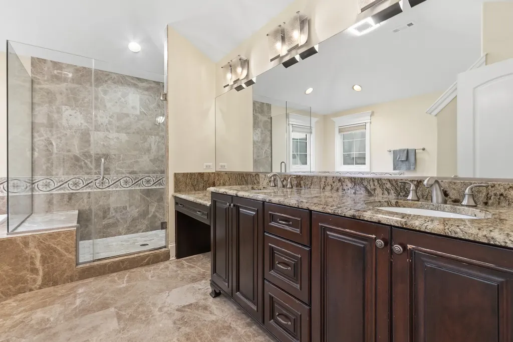 1736 Brian Grant Court Downers Grove IL 60516