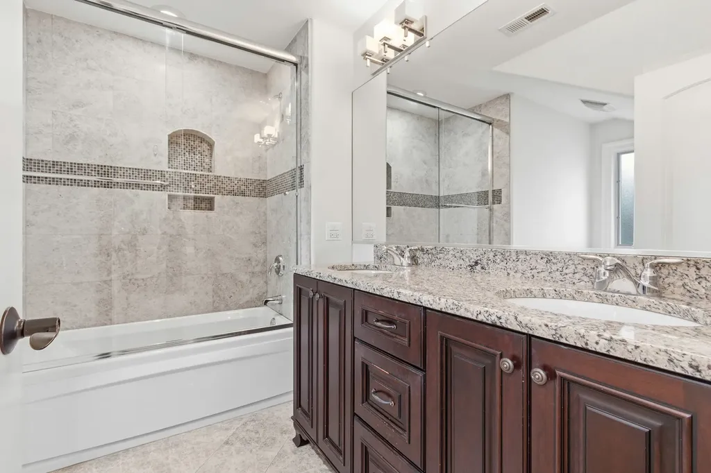 1736 Brian Grant Court Downers Grove IL 60516