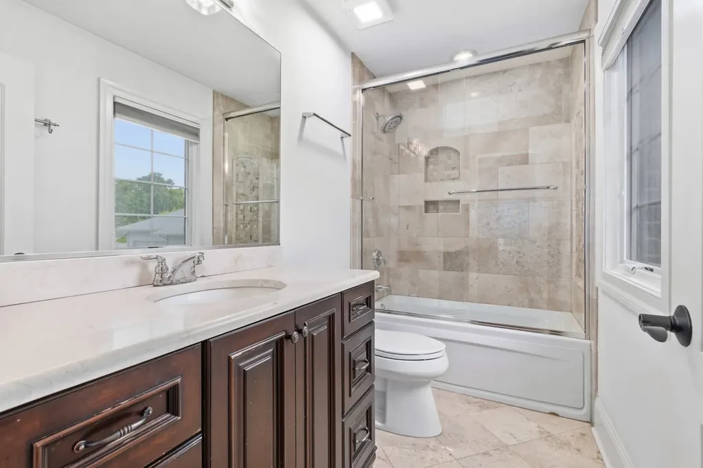 1736 Brian Grant Court Downers Grove IL 60516