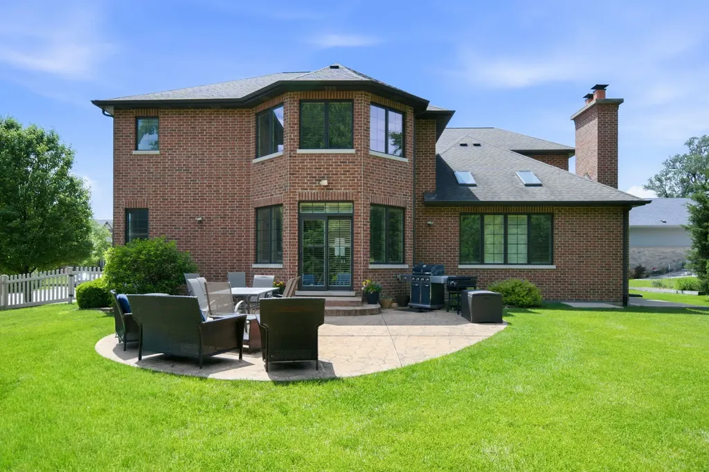 1736 Brian Grant Court Downers Grove IL 60516