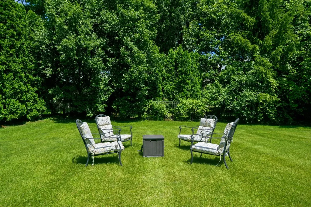 1736 Brian Grant Court Downers Grove IL 60516