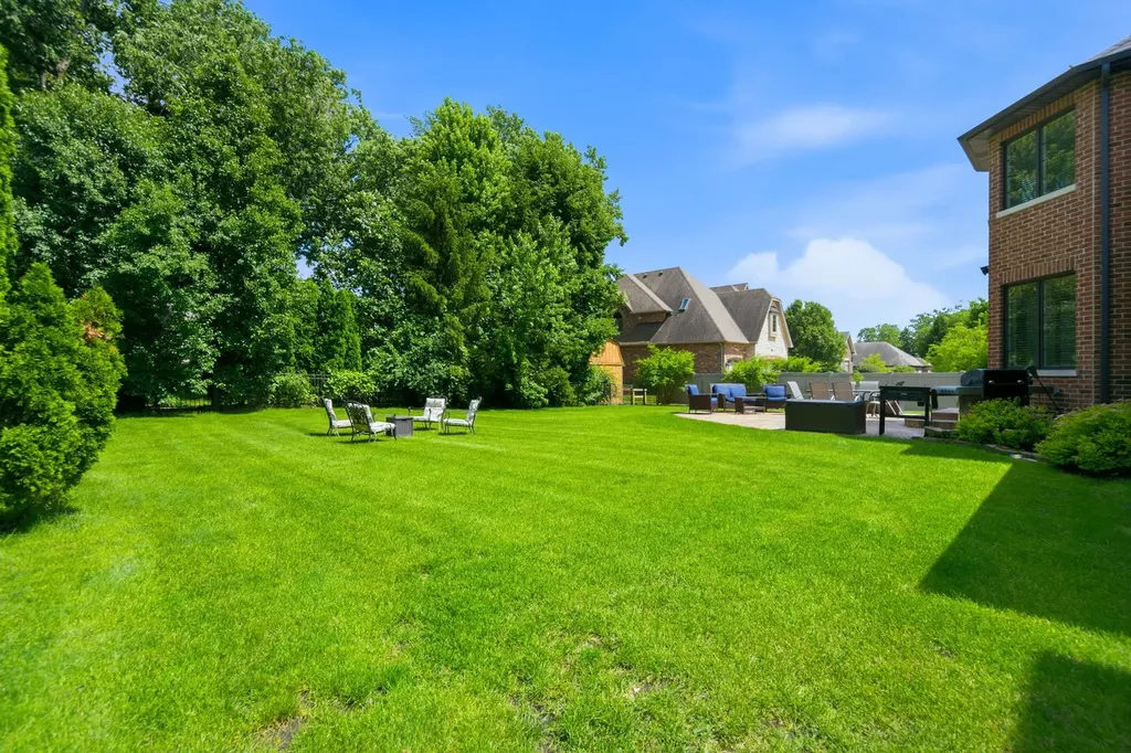 1736 Brian Grant Court Downers Grove IL 60516