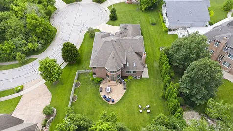 1736 Brian Grant Court Downers Grove IL 60516